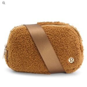 Lululemon Sherpa Belt Bag
